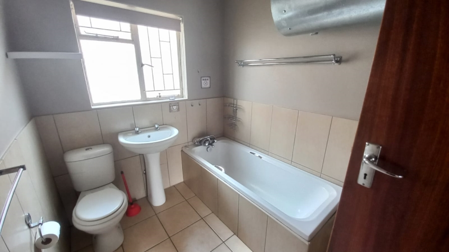 2 Bedroom Property for Sale in Potchefstroom North North West